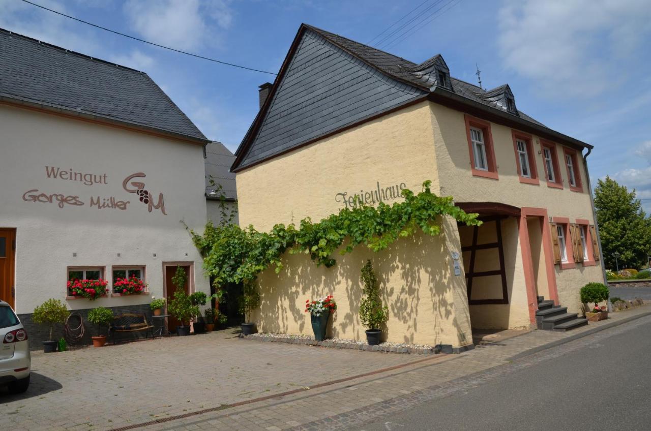 Altes Winzerhaus - Ferienhaus Burgen  Exterior photo
